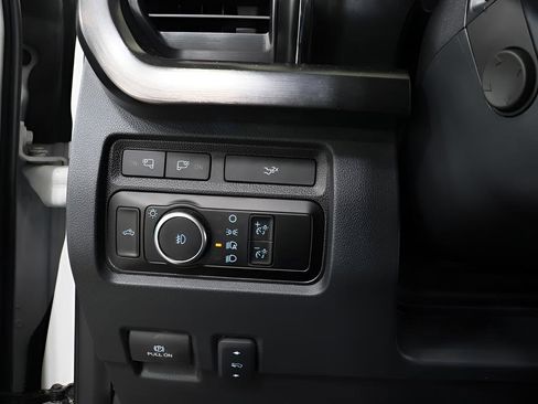 Used 2024 Ford F250 Lariat w/ Lariat Ultimate Package image 17