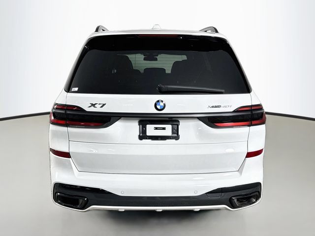 Used 2026 BMW X7 xDrive40i w/ M Sport Package AWD/4WD image 6