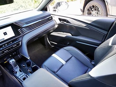 Used 2025 Toyota Camry SE FWD image 21