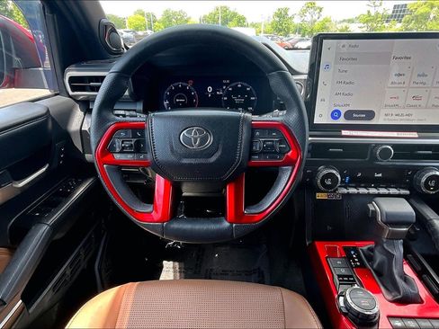 Used 2025 Toyota 4Runner Limited w/ Tow Technology Package AWD/4WD image 5