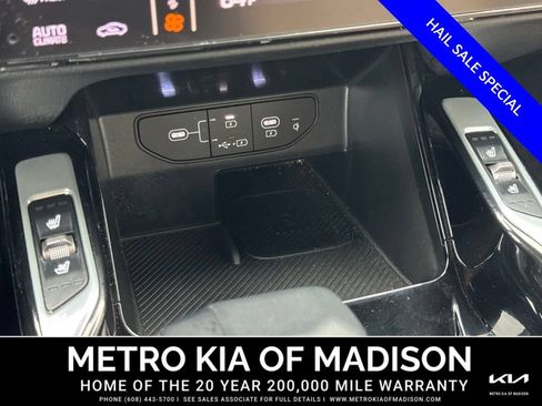 Used 2025 Kia Sorento SX Prestige w/ Olive Brown Leather Package AWD/4WD image 22