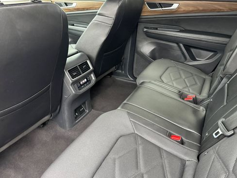 Used 2024 Volkswagen Atlas SE image 26