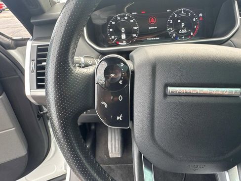 Used 2020 Land Rover Range Rover Sport SE image 16