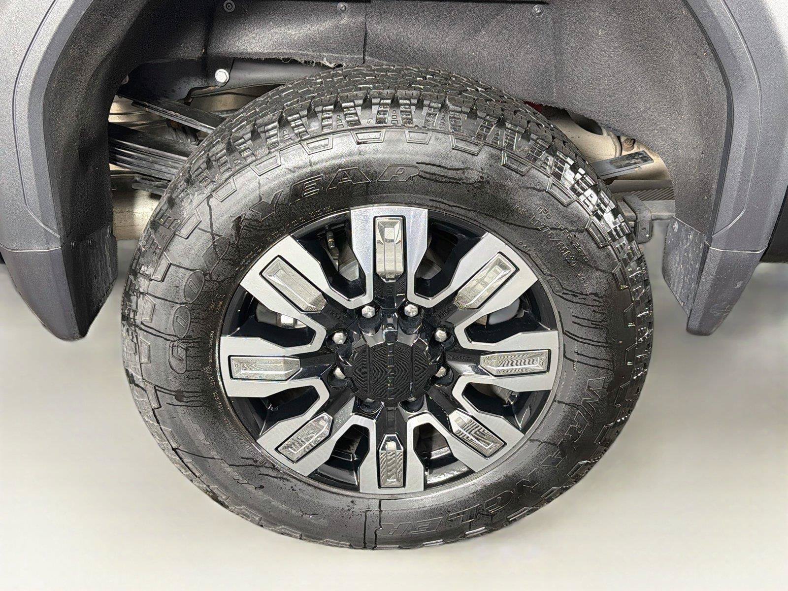 Used 2024 GMC Sierra 3500 Denali w/ Denali Reserve Package AWD/4WD image 35