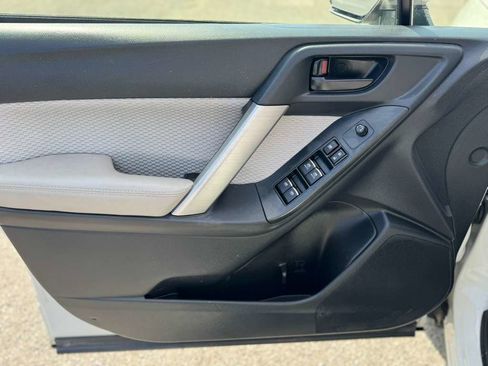 Used 2017 Subaru Forester 2.5i w/ Alloy Wheel Package image 7