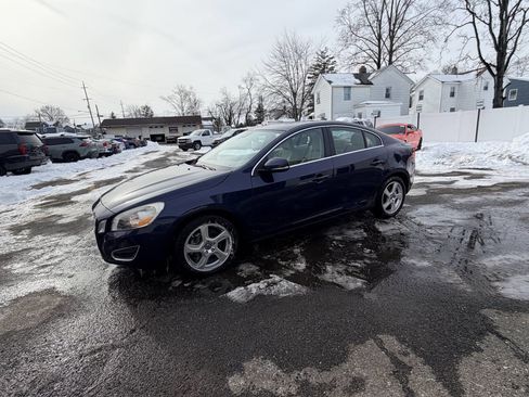 Used 2012 Volvo S60 T5 w/ Climate Pkg image 30