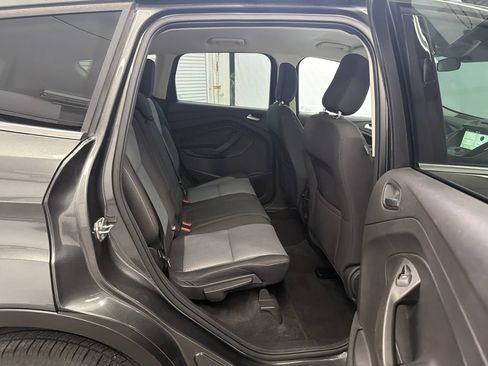 Used 2018 Ford Escape SE w/ SE Sync 3 Package FWD image 16