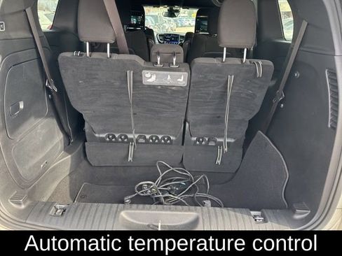 Used 2021 Chrysler Pacifica Touring w/ Uconnect Theater Family Group image 13