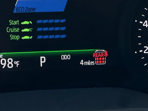 Certified 2026 Toyota Sienna XLE FWD image 25