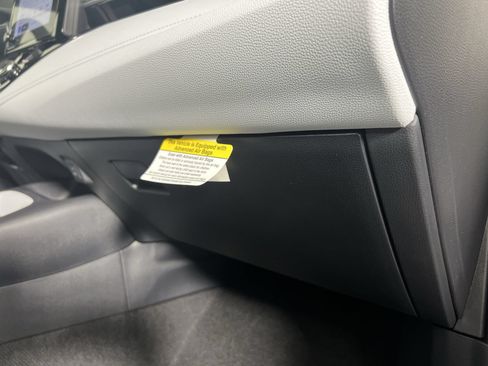 Used 2023 Toyota Corolla SE FWD image 35
