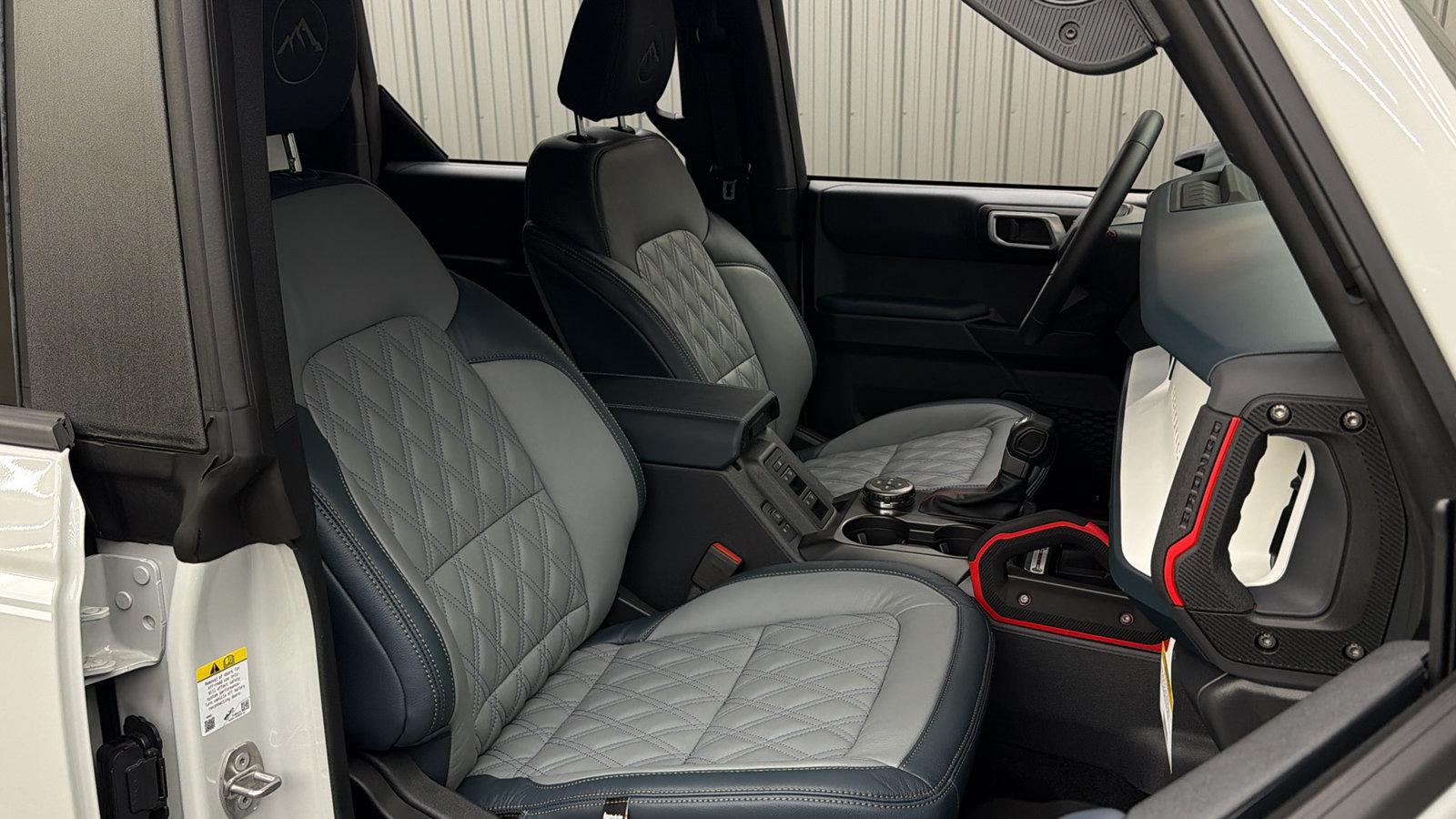 Used 2026 Ford Bronco Heritage Edition AWD/4WD image 36