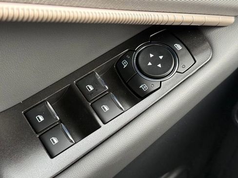 New 2026 Ford Explorer Active image 25