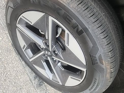 Used 2025 Hyundai Tucson SEL AWD/4WD image 9