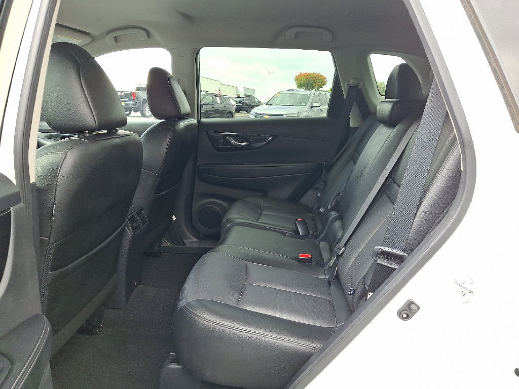 Used 2019 Nissan Rogue SL AWD/4WD image 10