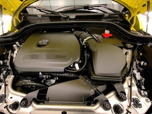 Certified 2025 MINI Cooper S image 9