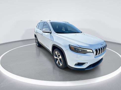 Used 2019 Jeep Cherokee Limited FWD image 2