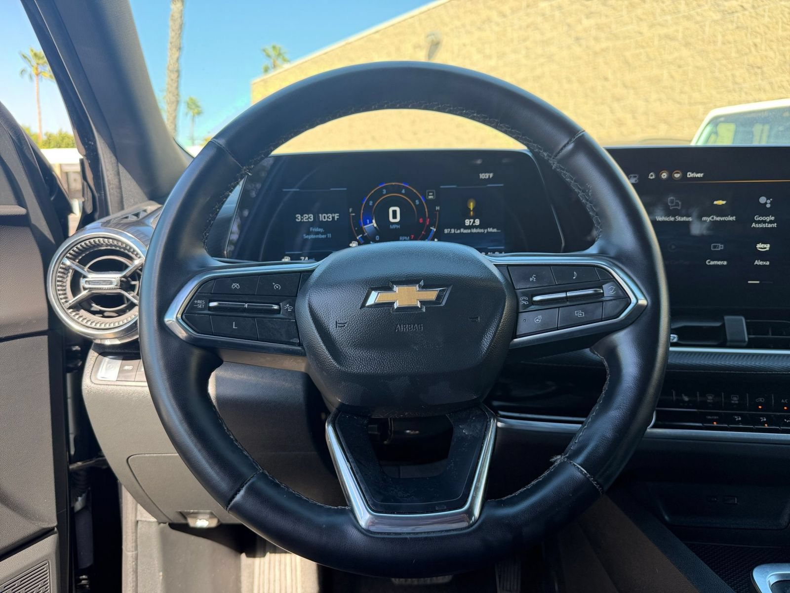 Used 2025 Chevrolet Equinox LT AWD/4WD image 27