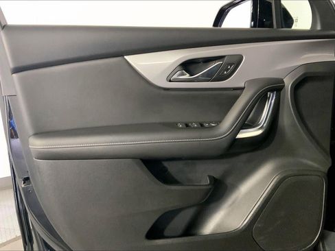 Used 2025 Chevrolet Blazer LT image 24