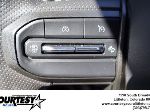 Used 2024 Chevrolet Colorado Trail Boss w/ Technology Package AWD/4WD image 11