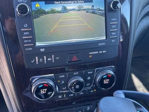 Used 2017 Chevrolet Traverse LT AWD/4WD image 5