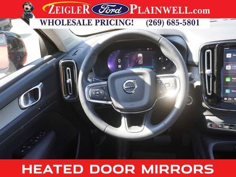 Used 2023 Volvo XC40 B5 Plus w/ Protection Package Premier image 14