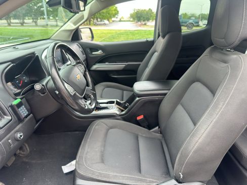 Used 2021 Chevrolet Colorado LT w/ Safety Package RWD image 15