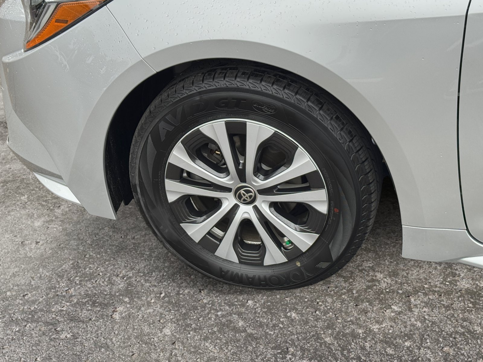 Used 2022 Toyota Corolla LE FWD image 12