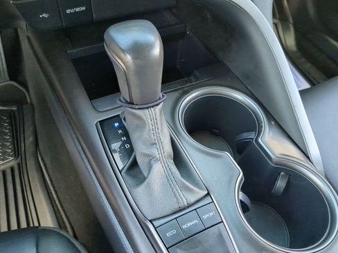 Used 2023 Toyota Camry SE image 26