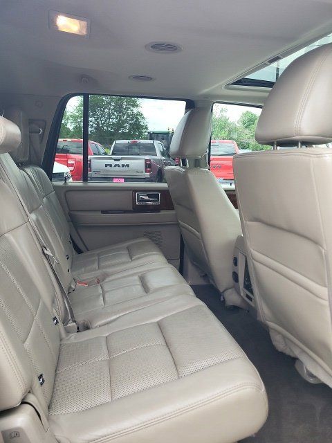 Used 2013 Lincoln Navigator 4WD w/ HD Trailer Tow Pkg image 16