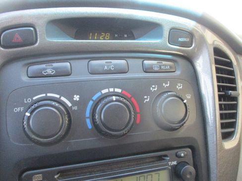 Used 2003 Toyota Highlander Limited FWD image 31