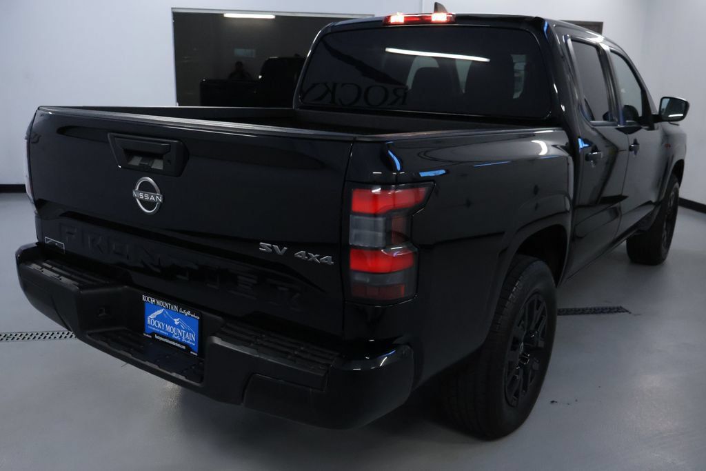 Used 2023 Nissan Frontier SV AWD/4WD image 6