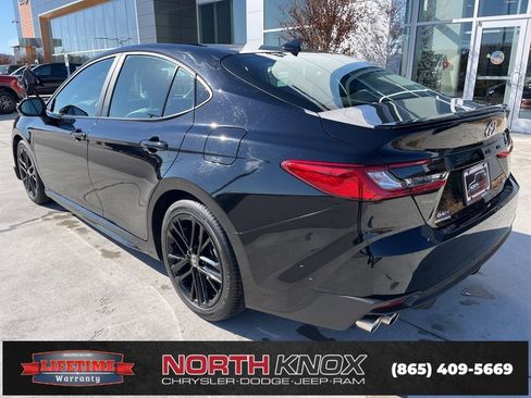 Used 2025 Toyota Camry LE image 17