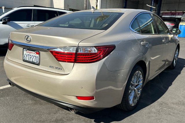 Used 2013 Lexus ES 350 w/ Luxury Pkg FWD image 5