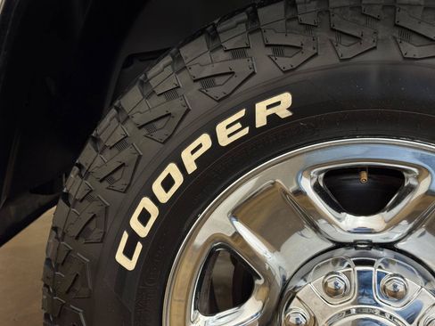 Used 2022 RAM 2500 Tradesman w/ Chrome Appearance Group AWD/4WD image 54