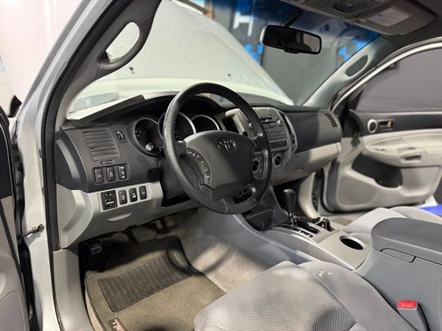 Used 2010 Toyota Tacoma 4x4 Access Cab V6 image 10