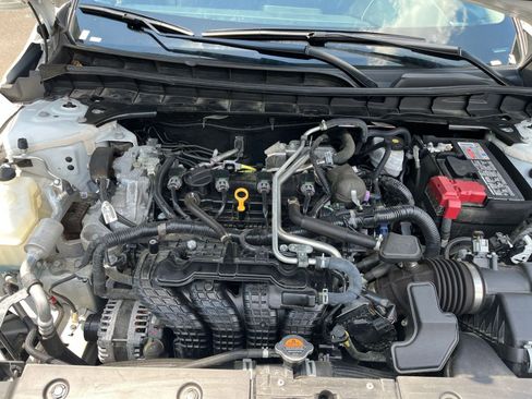 Used 2025 Nissan Altima 2.5 SV FWD image 32