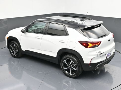 Used 2023 Chevrolet TrailBlazer RS w/ Sun and Liftgate Package image 47