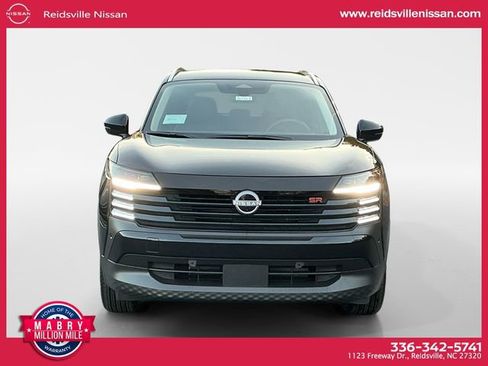 New 2026 Nissan Kicks SR image 9