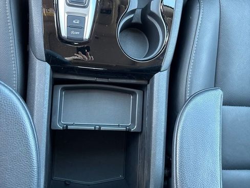 Used 2019 Honda Pilot Touring image 17