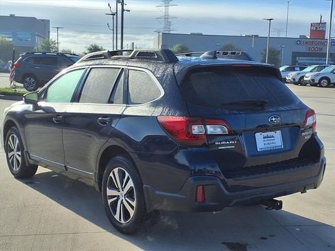Used 2018 Subaru Outback 3.6R Limited image 2