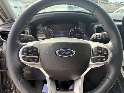 Certified 2023 Ford Explorer XLT w/ Equipment Group 202A AWD/4WD image 19