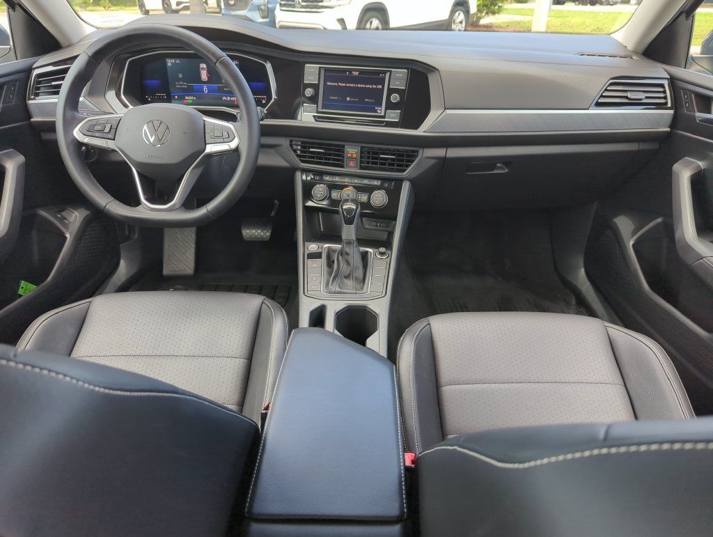Used 2022 Volkswagen Jetta SE FWD image 23