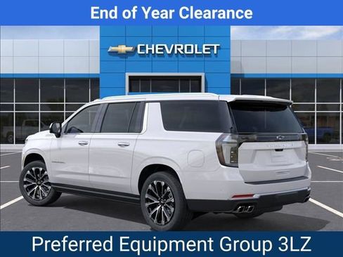 New 2025 Chevrolet Suburban High Country image 3