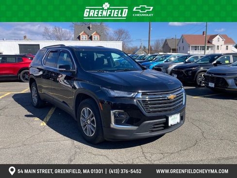 Used 2023 Chevrolet Traverse LT image 1