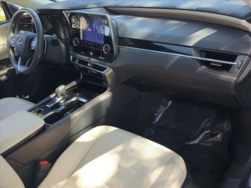Used 2024 Lexus RX 350 FWD w/ Technology Package image 21