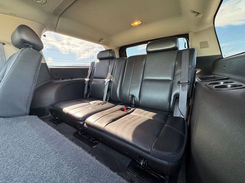 Used 2009 Chevrolet Suburban LTZ image 33