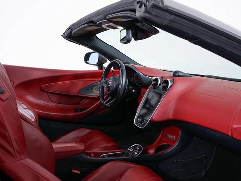 Used 2019 McLaren 570S Spider RWD image 30