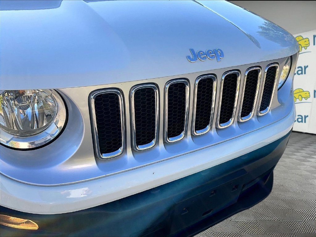 Used 2017 Jeep Renegade Limited AWD/4WD image 31