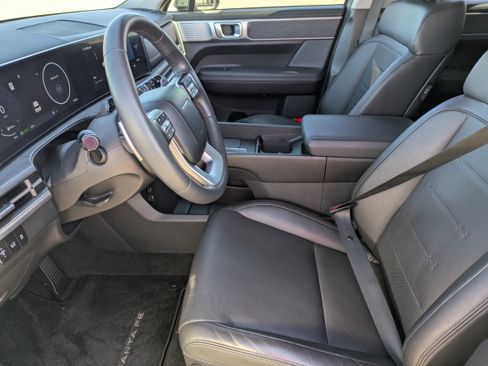 Used 2024 Hyundai Santa Fe Limited image 25