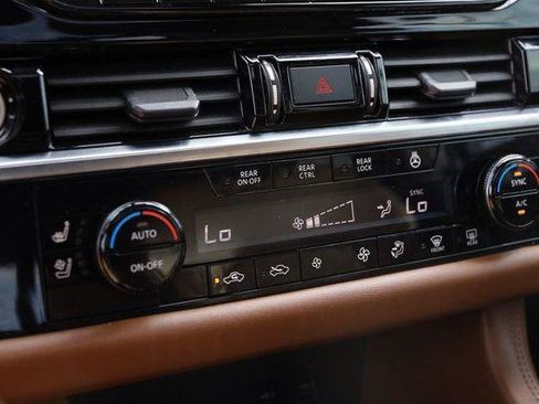 Used 2023 Nissan Pathfinder Platinum w/ Lighting Package (N92) AWD/4WD image 21